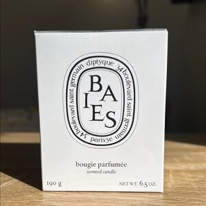 Diptyque Baies White Scented Candle bougie perfume berries